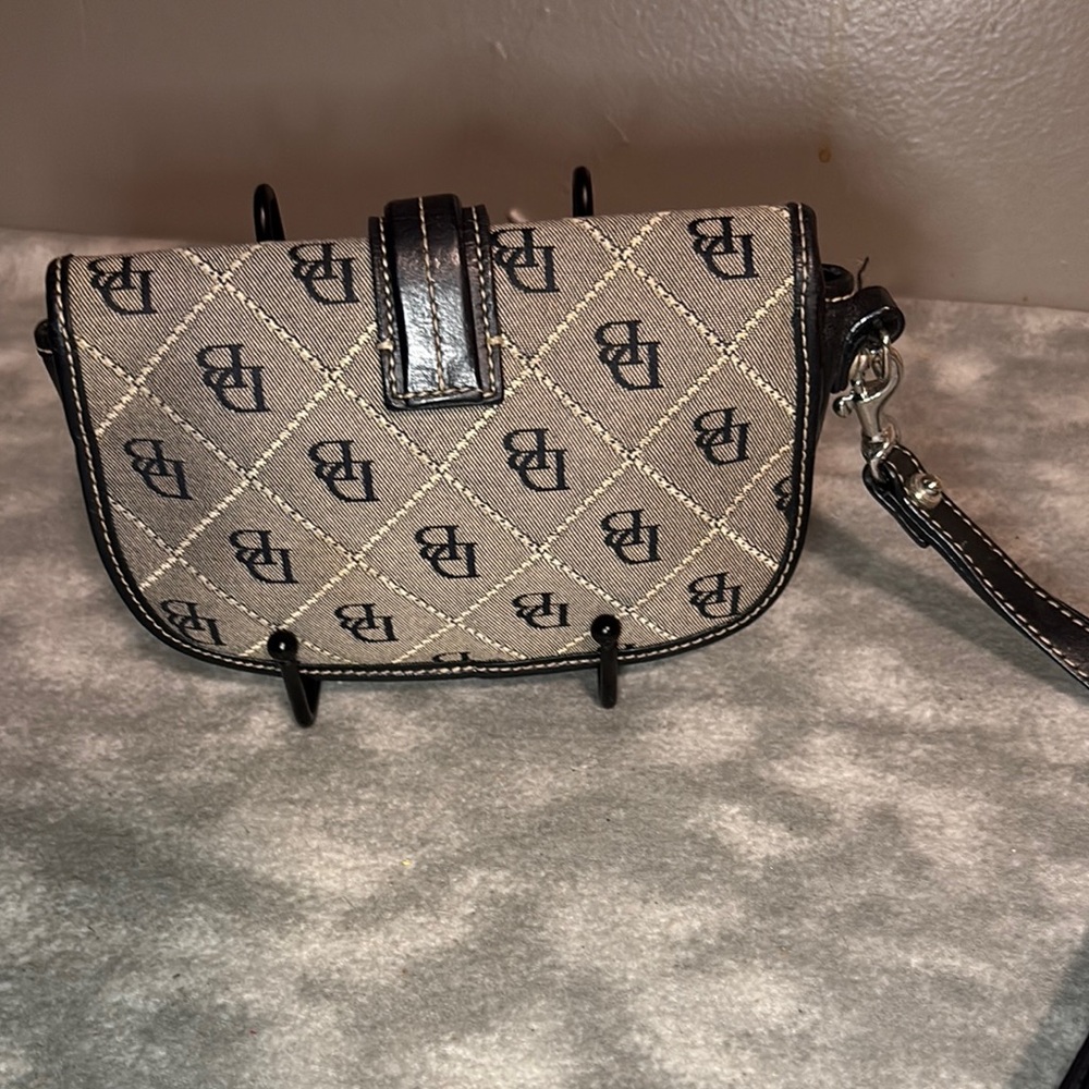 Dooney & Bourke Black Grey DB Monogram Flap Wristlet Silver Ring Clasp Vintage - Picture 3 of 9